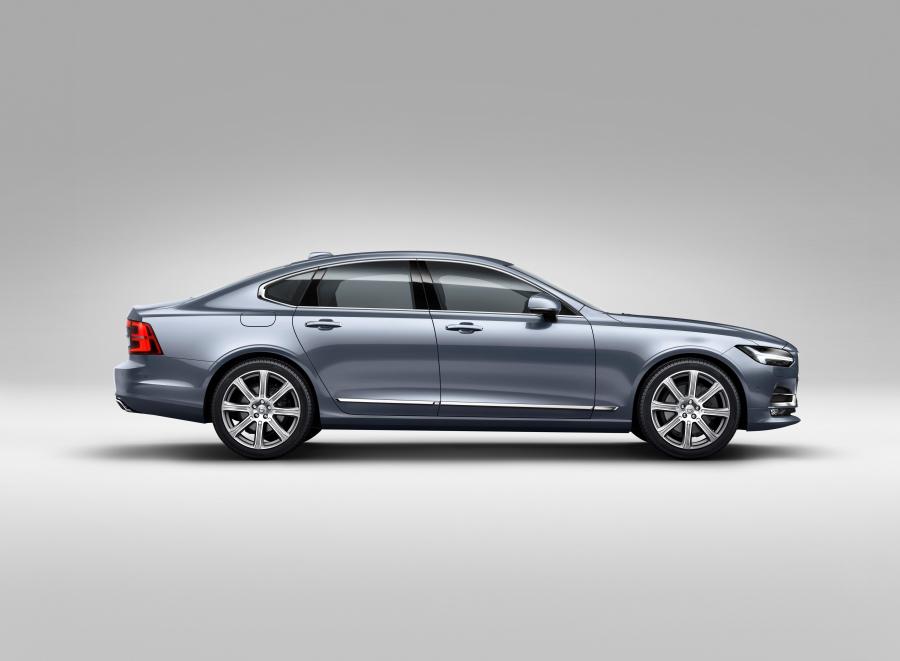  Volvo S90 T6 Inscription 2016 года  (фото 18 из 84)